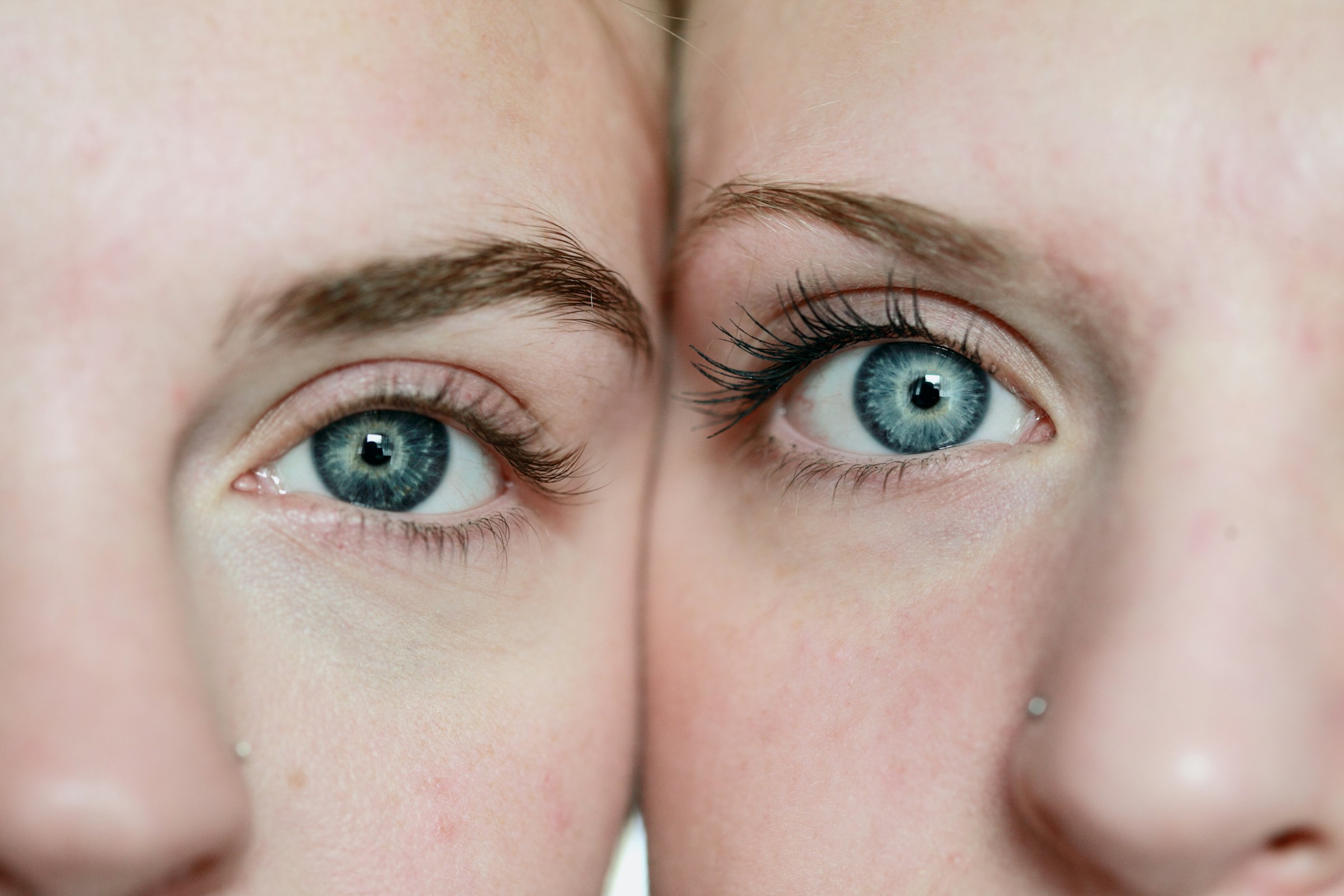 twin eyes